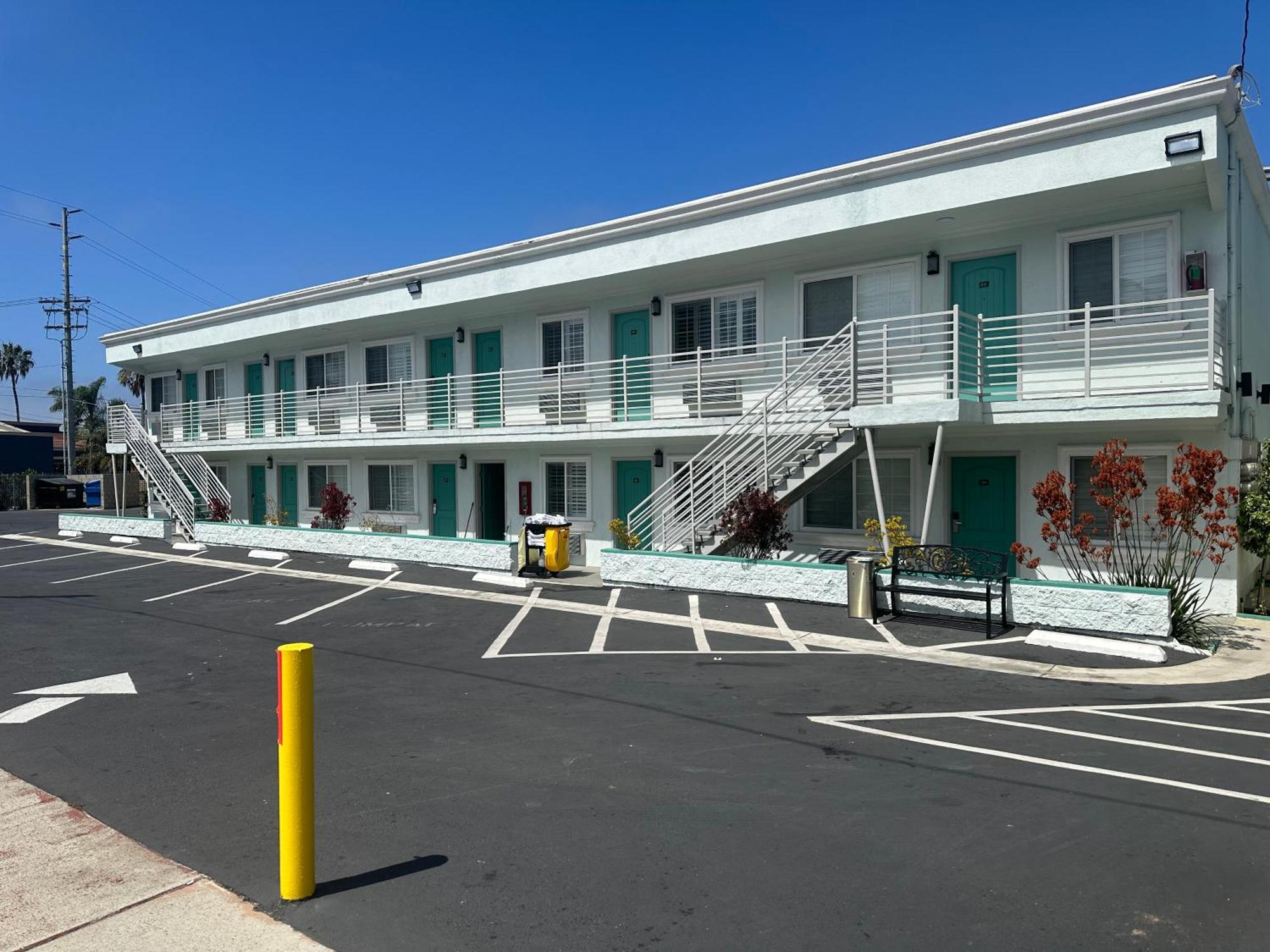 Motel 9 Oceanside Exterior foto
